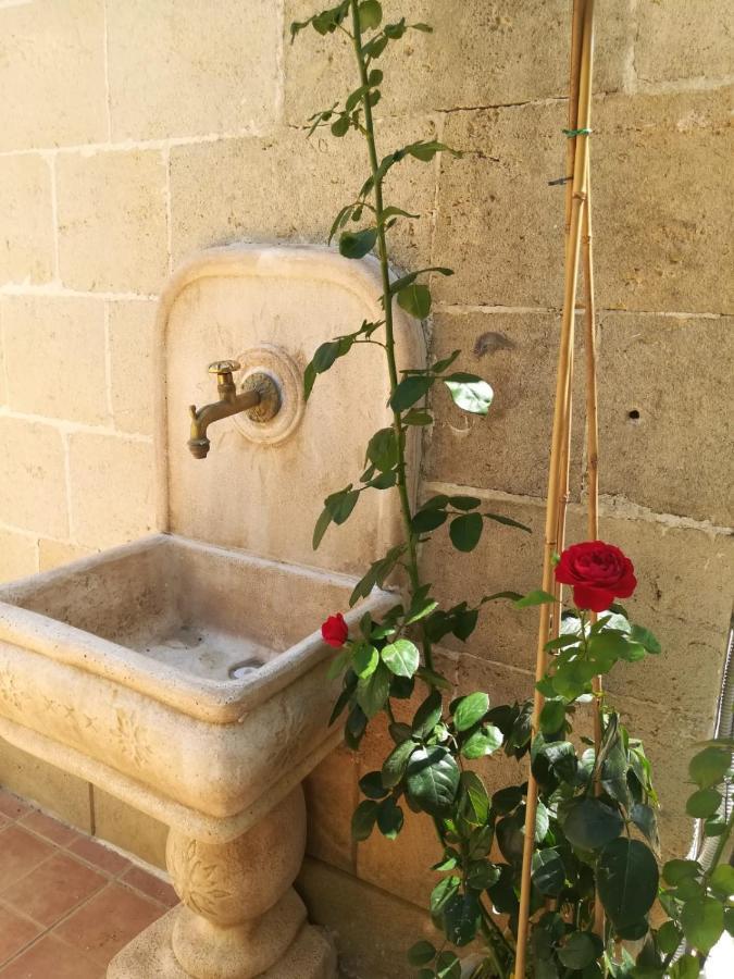 Antico Casale Il Sambuco Bed & Breakfast Manduria Exterior photo