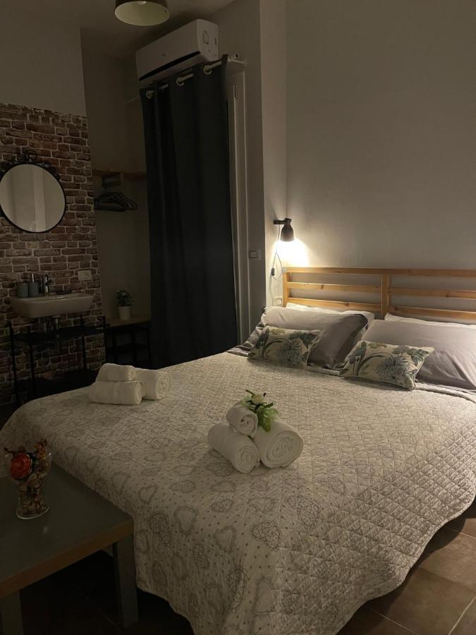 Antico Casale Il Sambuco Bed & Breakfast Manduria Exterior photo